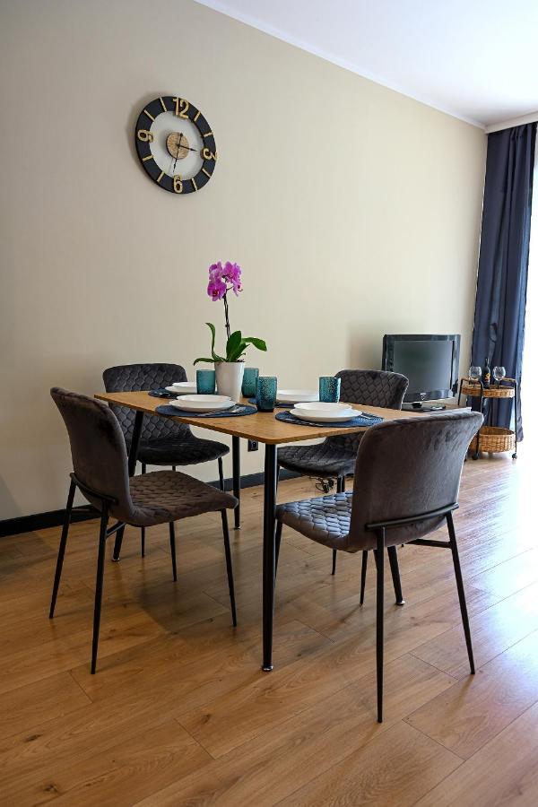 Praktyczny Apartament Z Cichym Tarasem Katowice Exterior photo