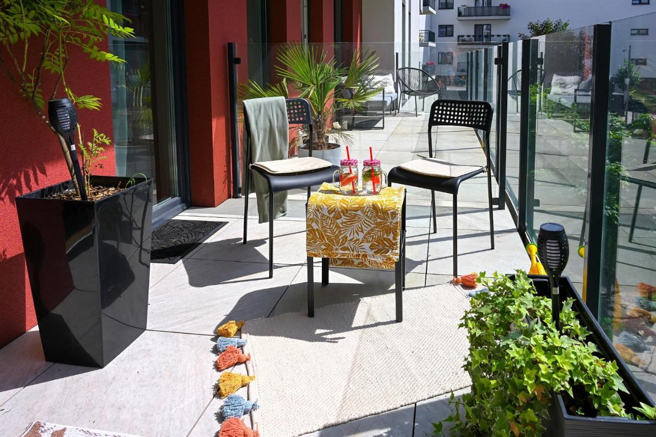 Praktyczny Apartament Z Cichym Tarasem Katowice Exterior photo